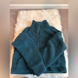 LIKE NEW Lululemon Sherpa Pull Over